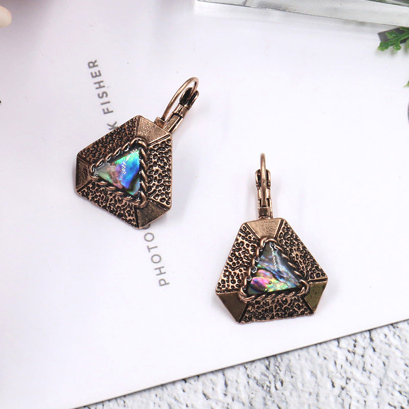 Irregular geometric elegant shell inlaid lady's ear buckle