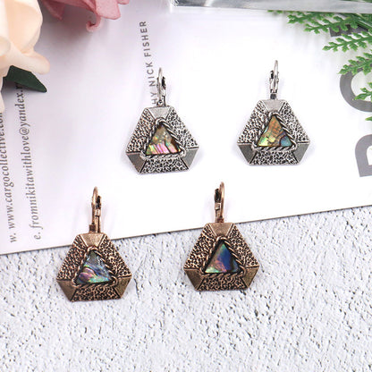 Elegant geometry with shell earrings
