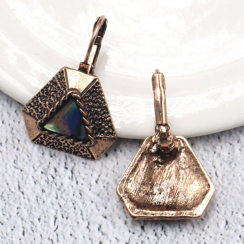 Irregular geometric elegant shell inlaid lady's ear buckle