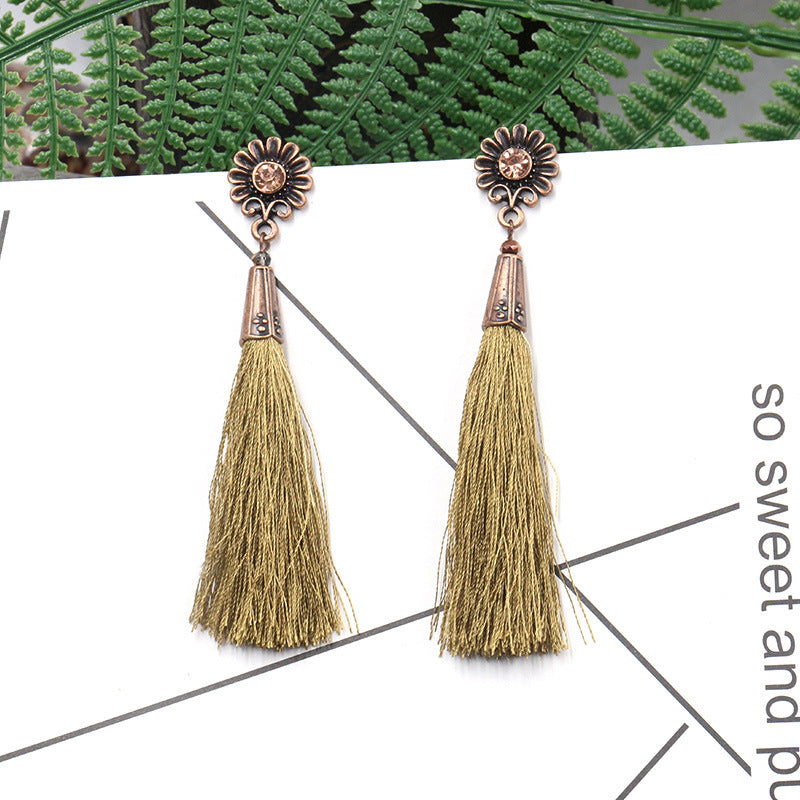 Fringed earrings with sunflower and diamond