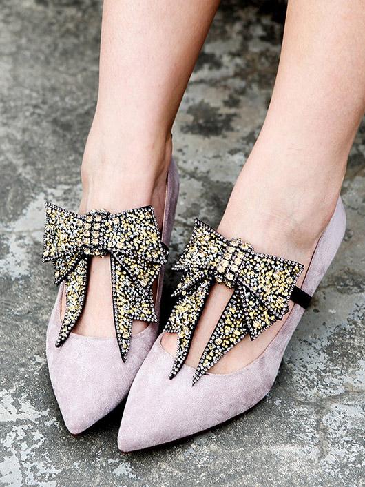 DIY Bow-embellished Shoes Decoration