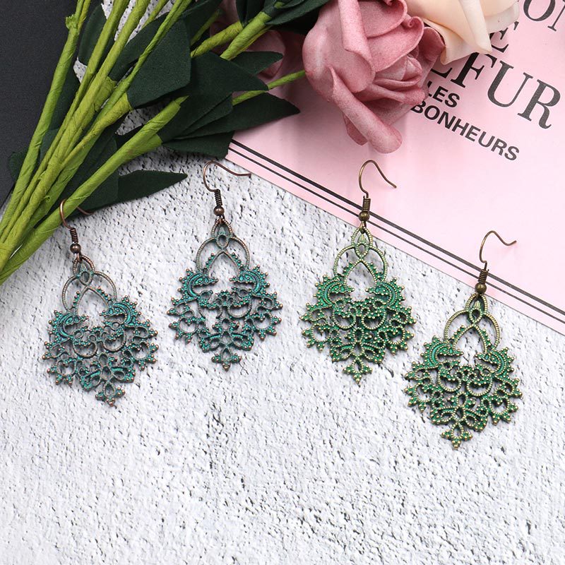 retro geometric hollowed-out earrings