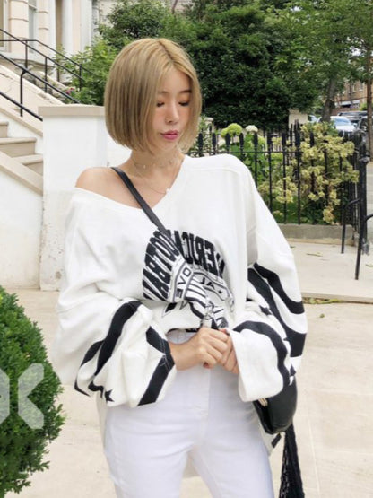 LOOSE PRINTED V-NECK SWEATSHIRT