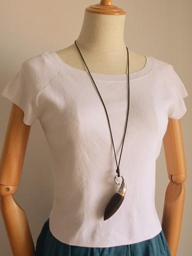 CROPPED FASHION BLACK WOOD NECKLACE