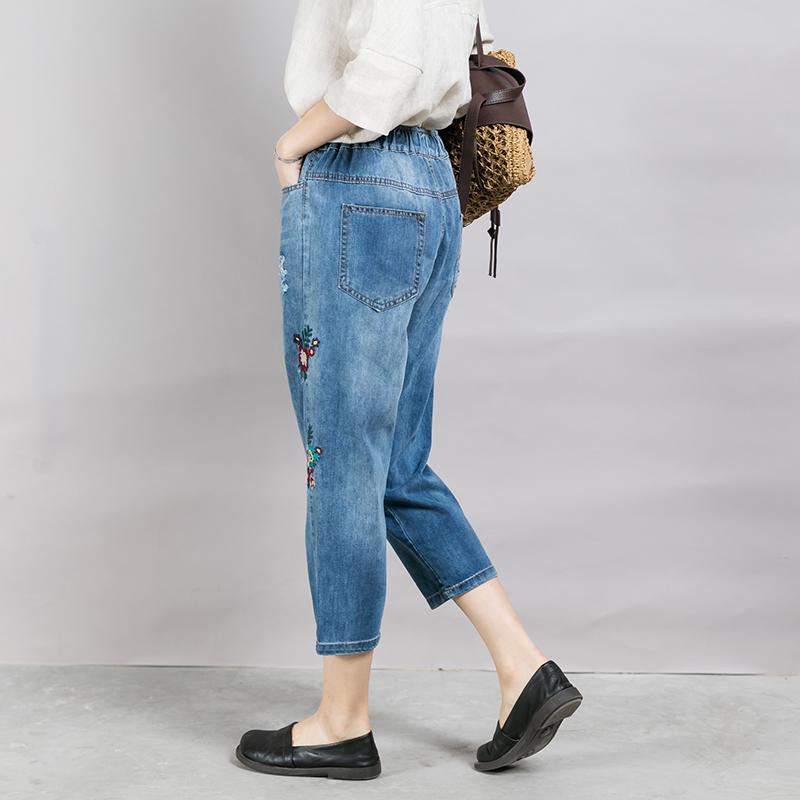 Embroidered Flowers And Frayed Casual Jeans
