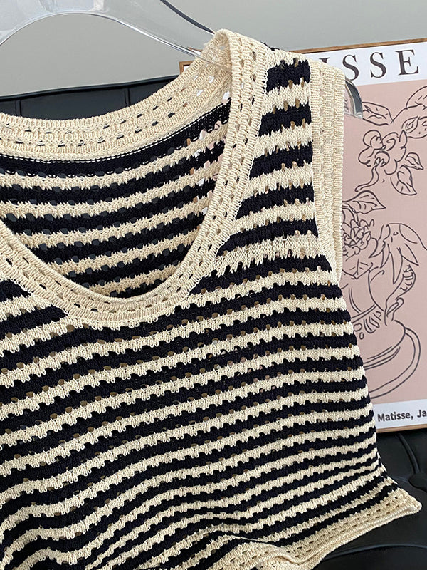 Simple Black White Contrast Color Knitting Vest Top