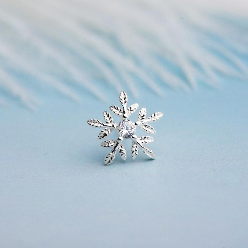 Beautiful Simple Snowflake Earrings