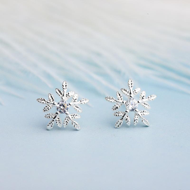 Beautiful Simple Snowflake Earrings