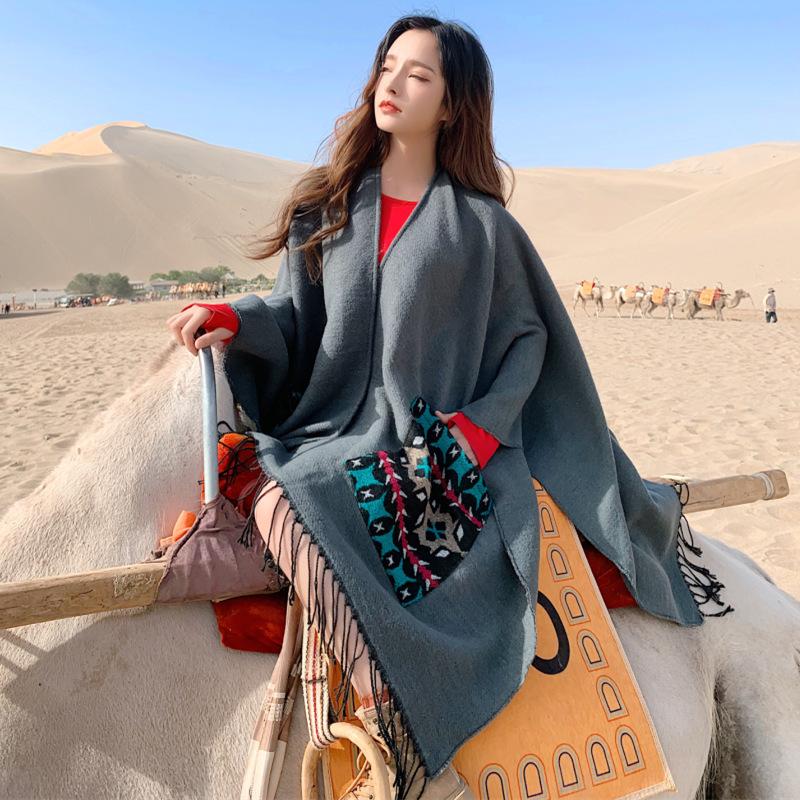 Casual Patch Pocket Jacquard Warm Shawl