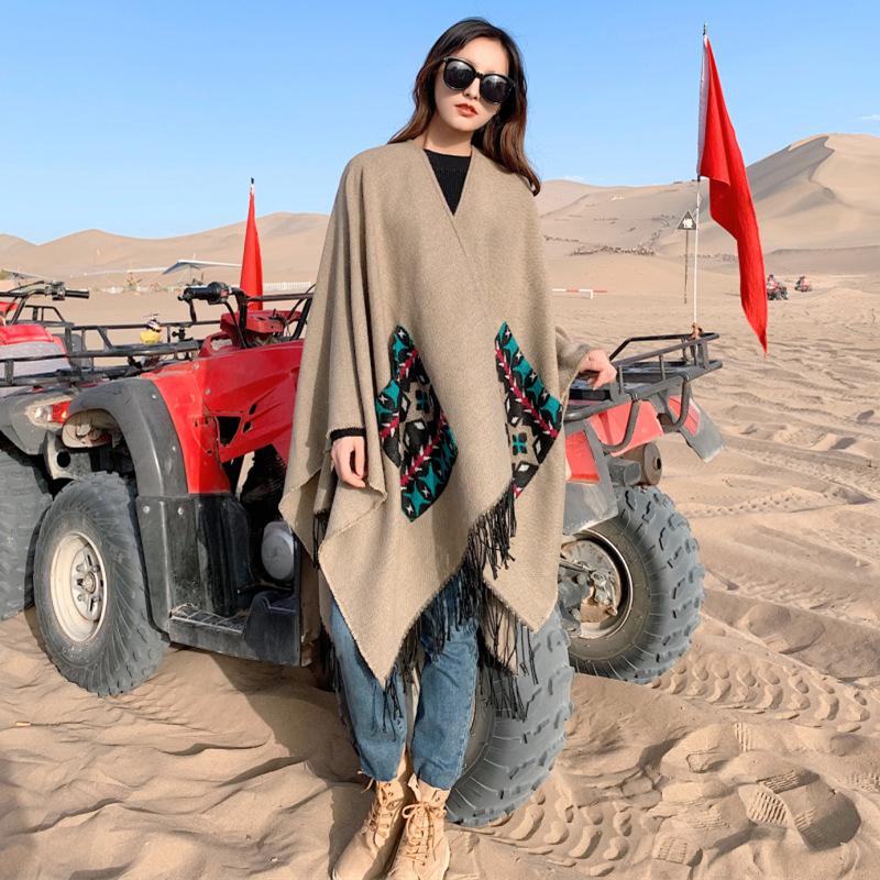 Casual Patch Pocket Jacquard Warm Shawl