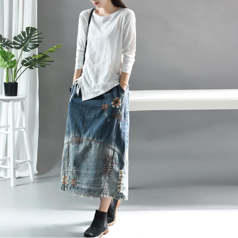 Embroidered Floral Frayed Casual Denim Skirt