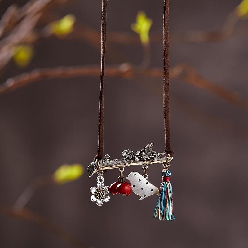 Female Animal And Tassel Necklace