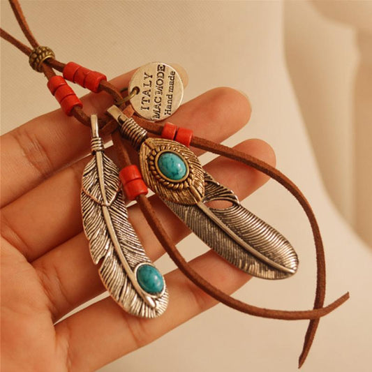 Female Ethnic Style Feather Necklace