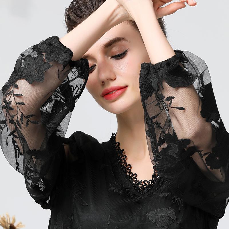 Hollow Out V-Neck Lace Plus Size Shirt