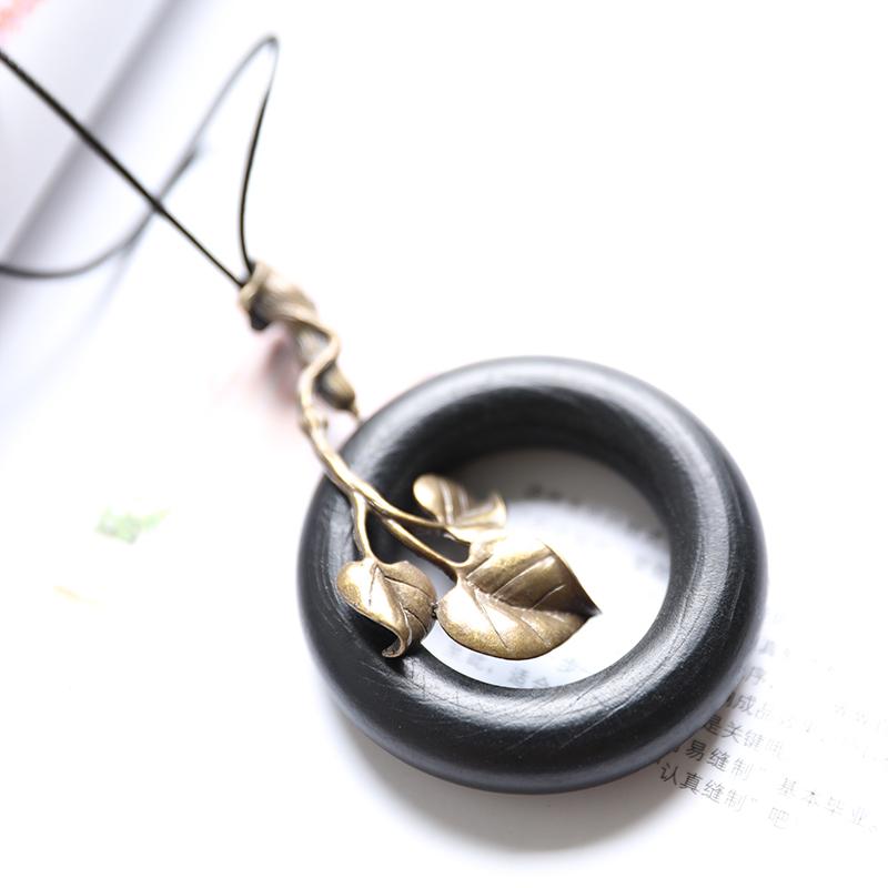 Retro Vintage Wooden Circle Pendant Ethnic Necklace For Women