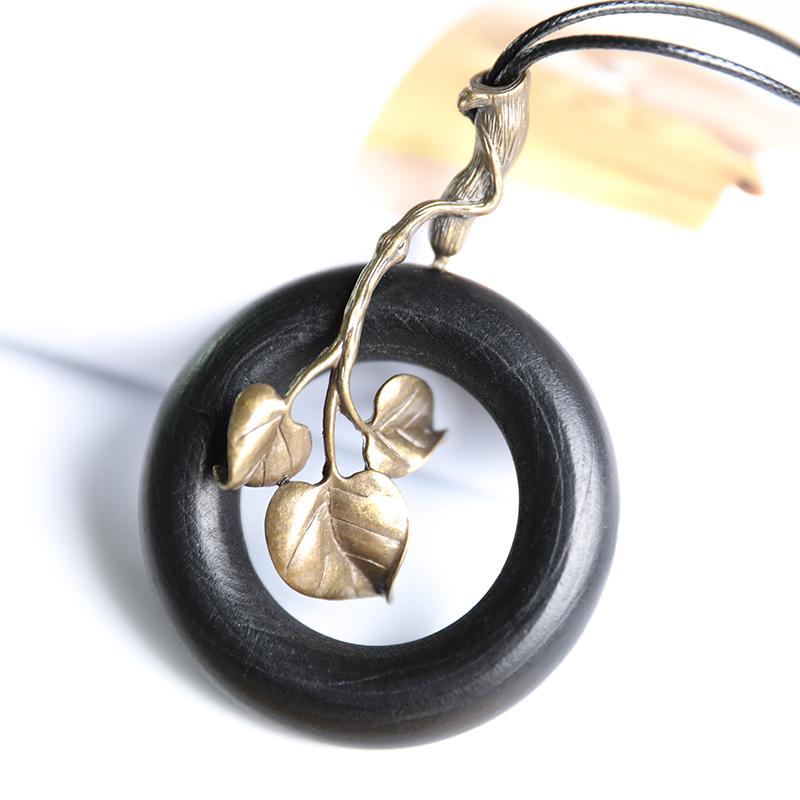 Retro Vintage Wooden Circle Pendant Ethnic Necklace For Women