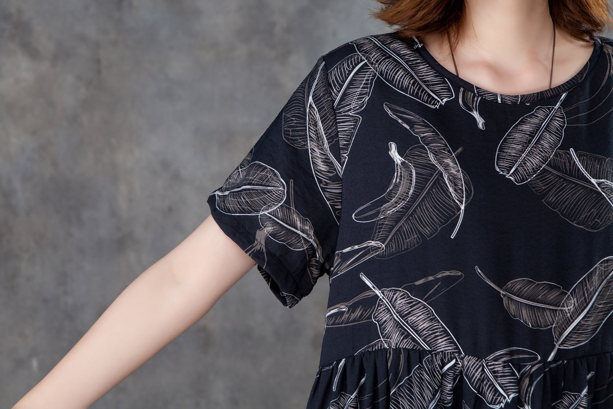 Women Short Sleeve Printed Pleated Black Dress