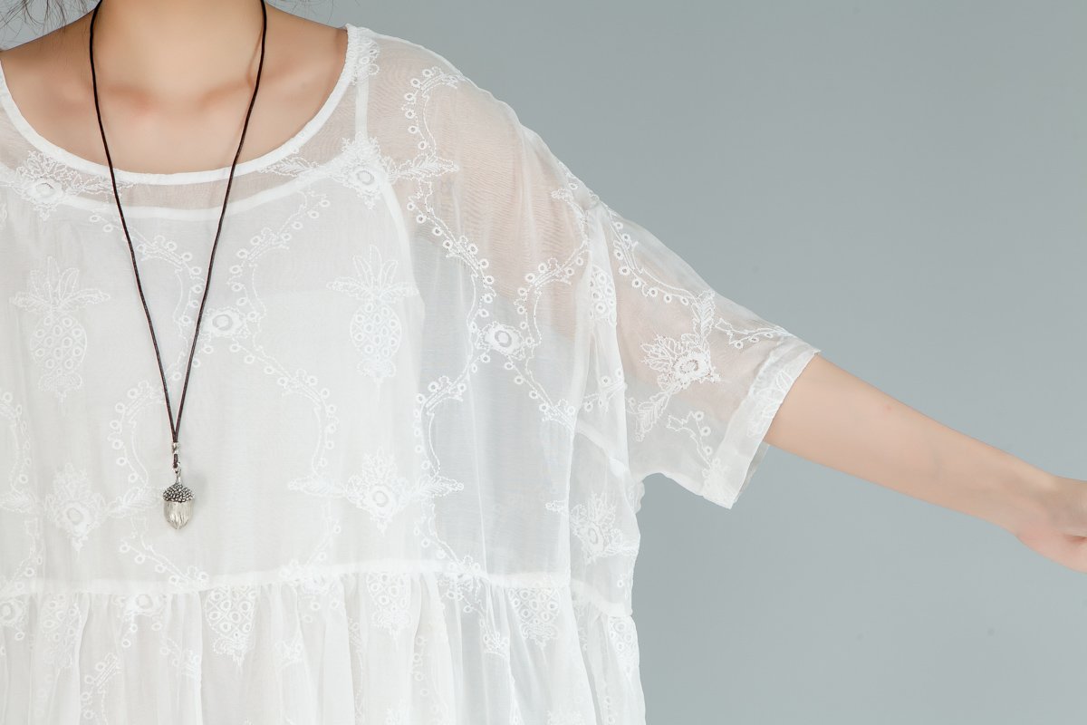 Women Loose Round Neck Half Sleeve White Dress