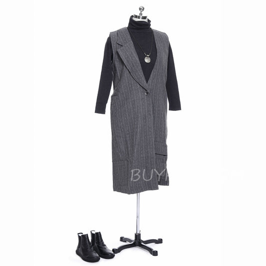 OL Look with Turtleneck Blouse, Long Vest and Black Boots