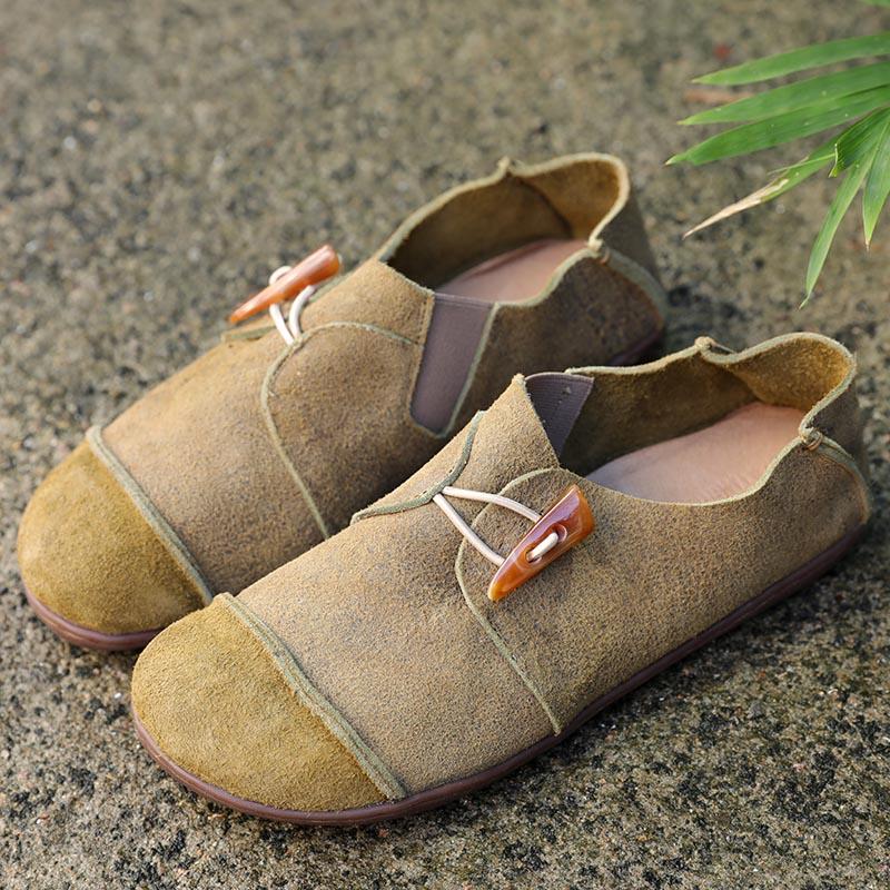 Retro Women Horn Button Handmade Leather Shoes Green