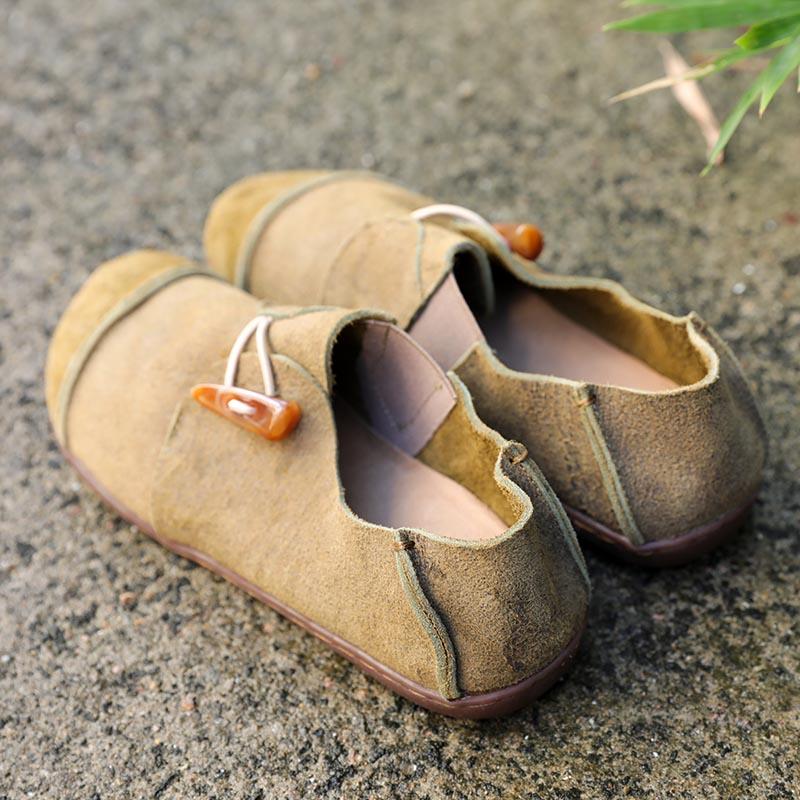 Retro Women Horn Button Handmade Leather Shoes Green