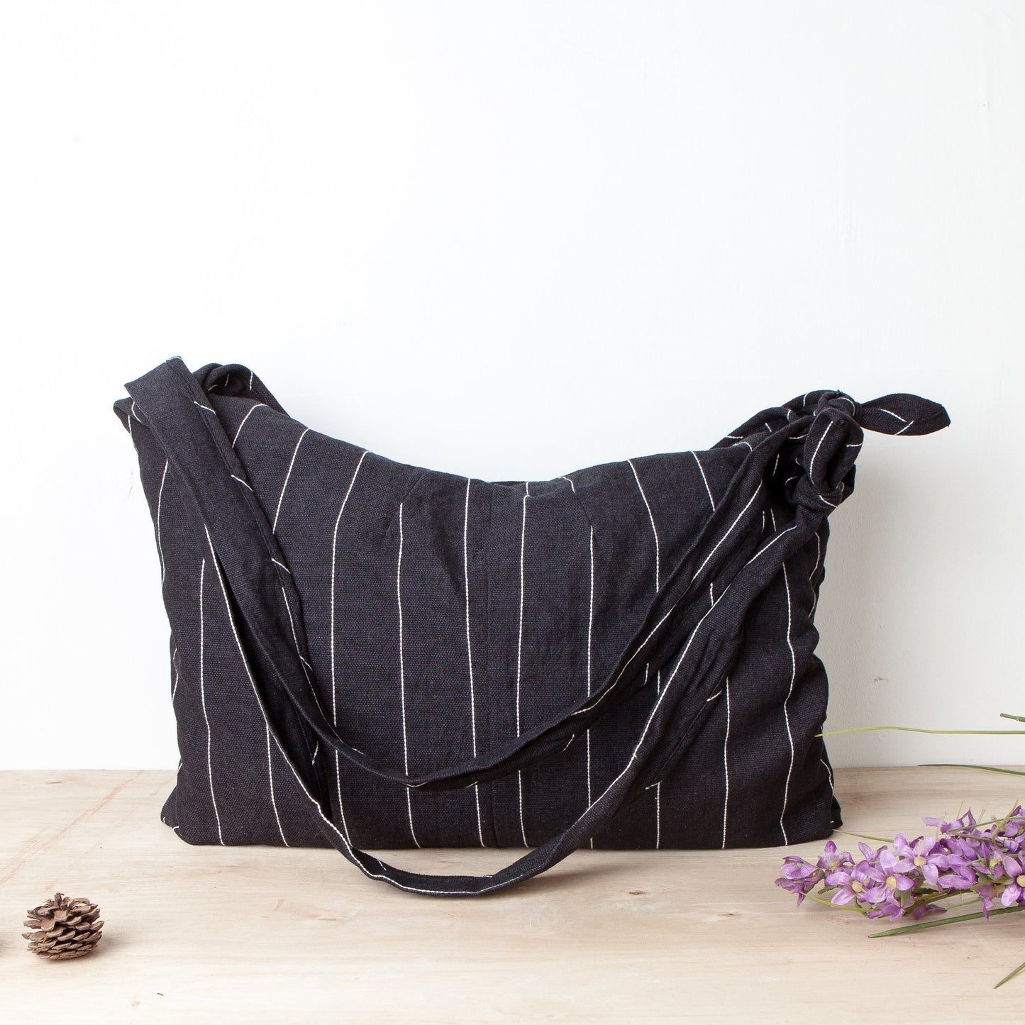 Large Capacity Black Stripe Durable Shoulder Bag