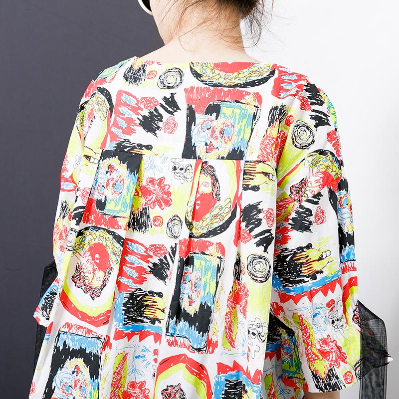 Multi-Colored Graffiti Printed Spliced Lace T-Shirt