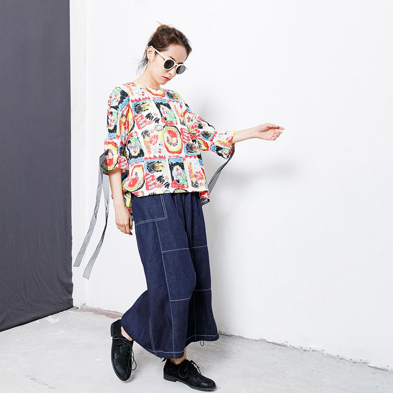 Multi-Colored Graffiti Printed Spliced Lace T-Shirt