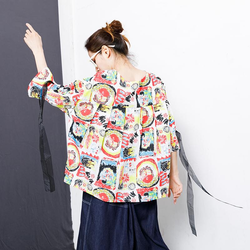 Multi-Colored Graffiti Printed Spliced Lace T-Shirt