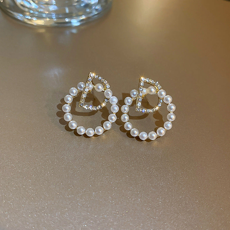 Diamond pearl letter D earrings