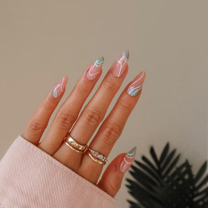 Simple manicure PRESS ON NAILS
