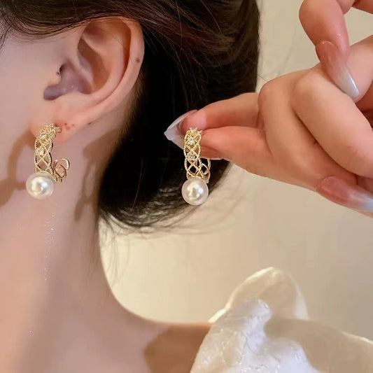 S925 silver needle simple inlaid hollow pearl earrings