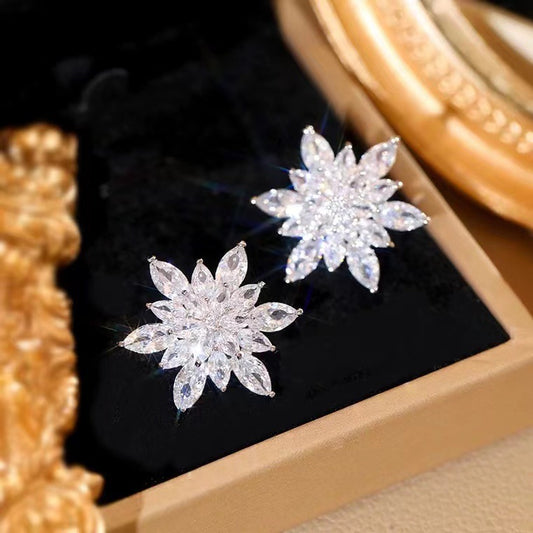 S925 Silver Needle Sunflower Snow Flower Diamond Earrings