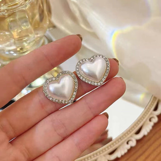 S925 Silver Needle Fashion Love Pearl Vintage Earrings