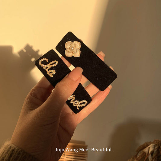 Camellia Pearls Hair Clips