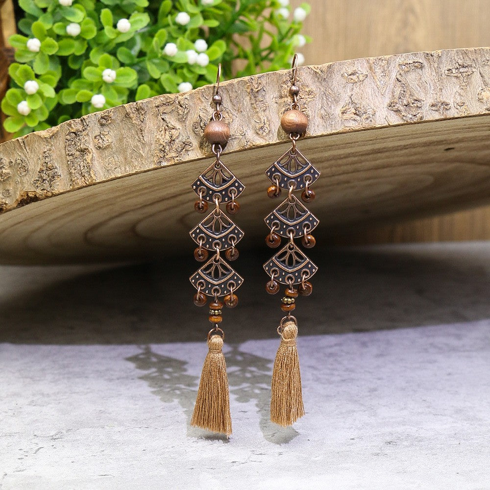 Exaggerated retro wooden earrings