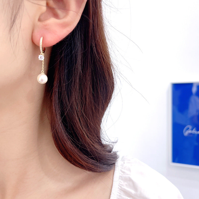 Simple earring pearl