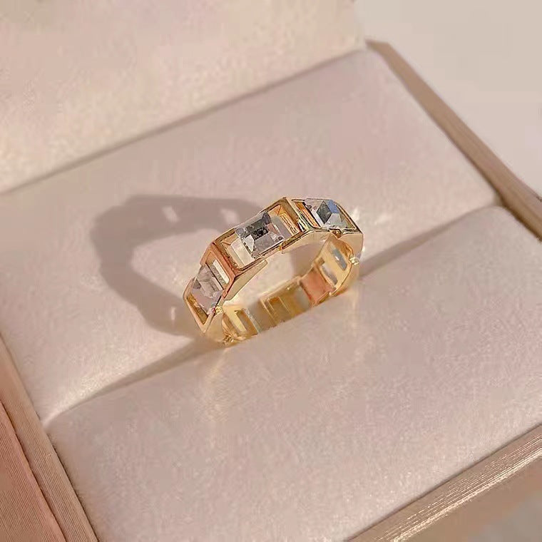 Micro-set Zircon Vintage Ring