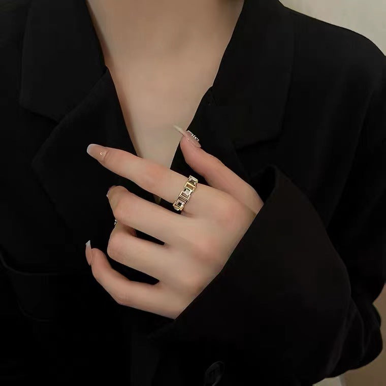 Micro-set Zircon Vintage Ring