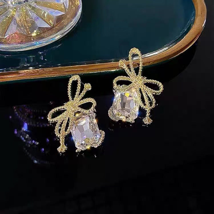 S925 silver needle knotted diamond earrings