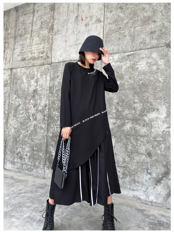 Loose Cropped Asymmetric Letter Printed T-Shirt