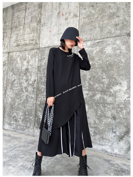 Loose Cropped Asymmetric Letter Printed T-Shirt