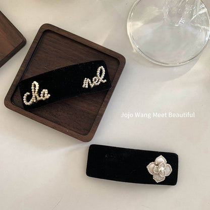 Camellia Pearls Hair Clips