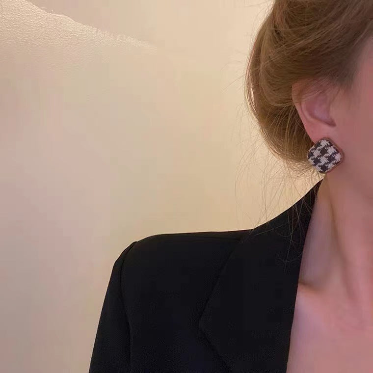 S925 silver needle square houndstooth earrings