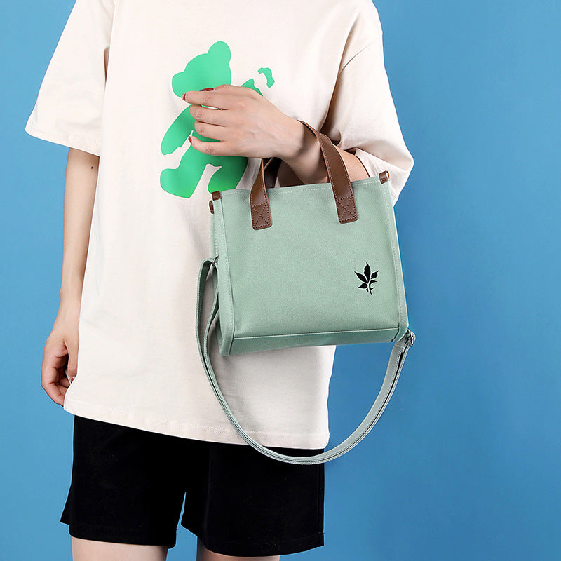 Large-capacity casual ladies shoulder messenger bag 2022 summer new small satchel fashion Joker canvas handbag