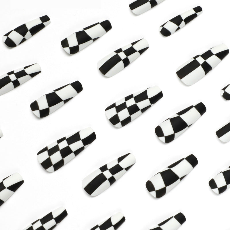 Black and white checkerboard PRESS ON NAILS