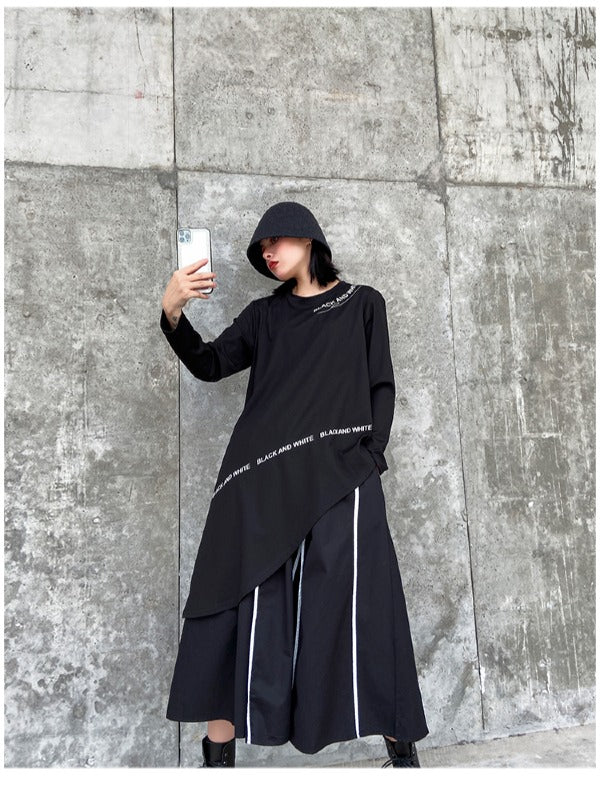 Loose Cropped Asymmetric Letter Printed T-Shirt