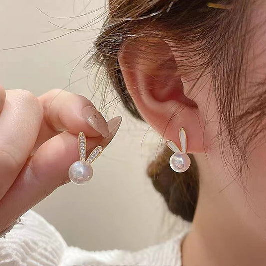 Lovely rabbit pearl earrings