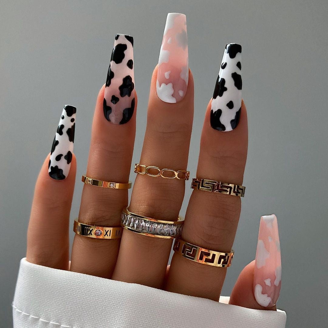 Cream black-and-white color matching PRESS ON NAILS