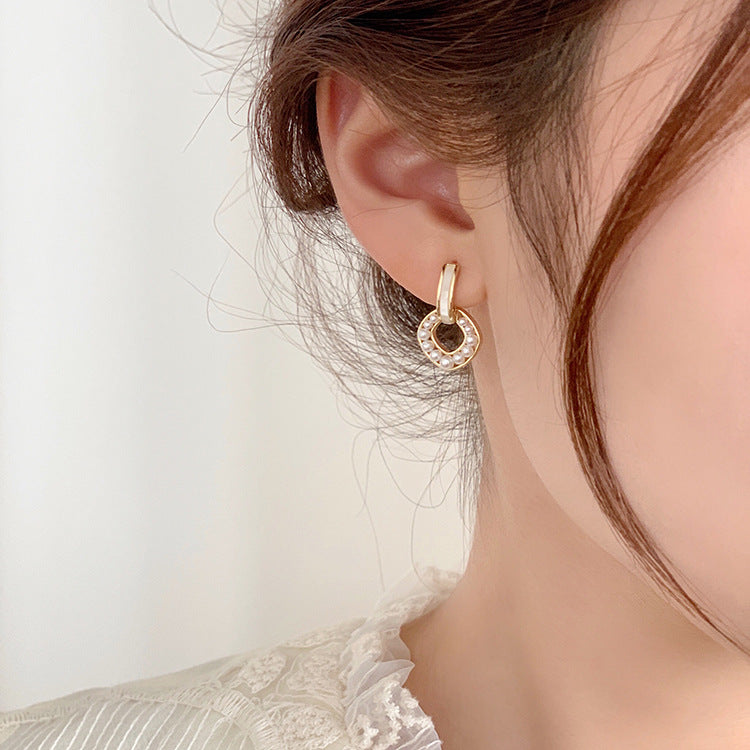 S925 silver needle niche pearl shell hoop earrings